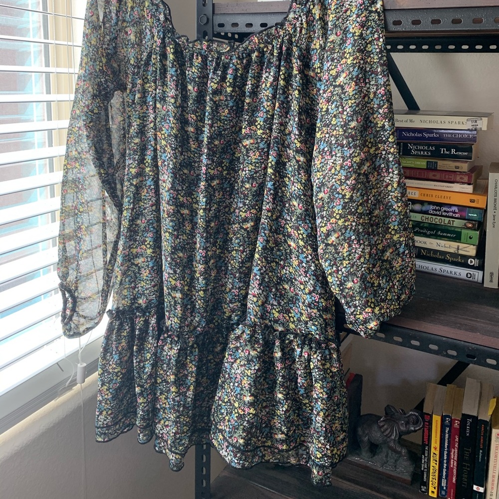 Floral hippie dress with sheer sleeves